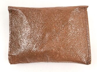 Allgemeine Schutzbrille Wehrmacht in Hülle aus Ersatzmaterial. Umbral Gläser ( getönt) , mit beiliegendem Hinweiszettel, dieser mit Druckvermerk von 1942