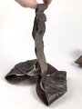Allgemeine Schutzbrille Wehrmacht in Hülle aus Ersatzmaterial. Umbral Gläser ( getönt) , mit beiliegendem Hinweiszettel, dieser mit Druckvermerk von 1942