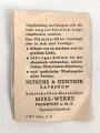 Allgemeine Schutzbrille Wehrmacht in Hülle aus Ersatzmaterial. Umbral Gläser ( getönt) , mit beiliegendem Hinweiszettel, dieser mit Druckvermerk von 1942