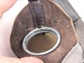 Allgemeine Schutzbrille Wehrmacht in Hülle aus Ersatzmaterial. Umbral Gläser ( getönt) , mit beiliegendem Hinweiszettel, dieser mit Druckvermerk von 1942