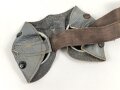 Allgemeine Schutzbrille Wehrmacht in Hülle aus Ersatzmaterial. Umbral Gläser ( getönt) , mit beiliegendem Hinweiszettel, dieser mit Druckvermerk von 1942