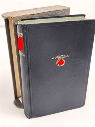 Adolf Hitler "Mein Kampf" blaue Ganzleinenausgabe von 1942 mit Widmung im Schuber