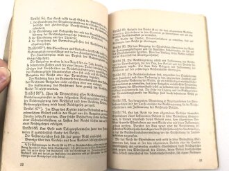 "Die Verfassung des Deutschen Reichs" datiert 1924, 48 Seiten, DIN A6