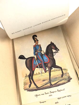 "Badische Uniformen aus zwei Jahrhunderten 1. und 2. Serie"  56 farbige Uniformpostkarten, vollständig