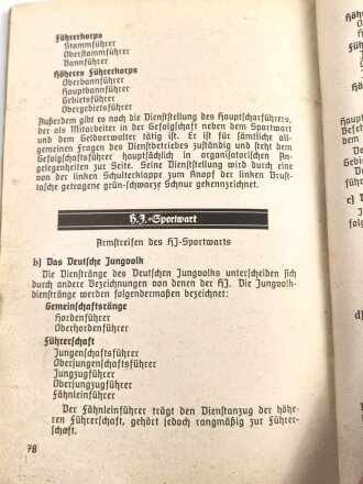 "Aufbau und Abzeichen der Hilter-Jugendt" unter DIN A5 mit 94 Seiten,  Altersspuren