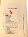 "Aufbau und Abzeichen der Hilter-Jugendt" unter DIN A5 mit 94 Seiten,  Altersspuren