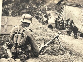 "Die Wehrmacht - Der Freiheitskampf des großdeutschen Volkes", datiert 1940, 319 Seiten, über DIN A5, gebraucht