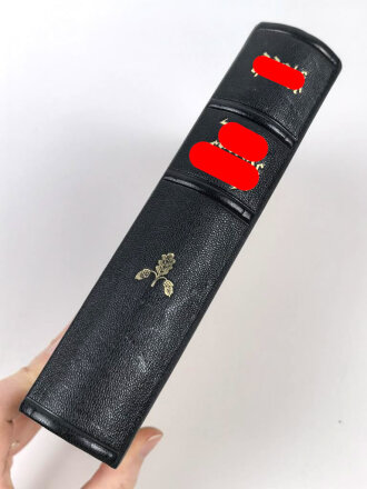 Adolf Hitler "Mein Kampf", Hochzeitsausgabe der...