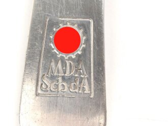 Servierlöffel für Modell des Amtes Schönheit der Arbeit, Hakenkreuz im Zahnrad, Edelstahl magnetisch, Gesamtlänge ca. 27 cm