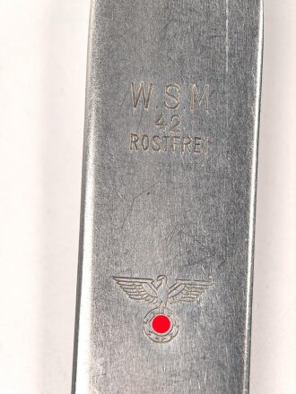 Gabel aus Metall für das 4 teilige Besteck der Wehrmacht datiert 1942, Gesamtlänge ca. 20 cm