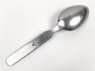 Löffel aus Metall für das 4 teilige Besteck der...