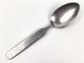 Löffel aus Metall für das 4 teilige Besteck der Wehrmacht datiert 1942, Gesamtlänge ca. 20 cm