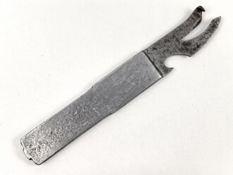 Dosenöffner aus Metall / Aluminium für ein Einschubbesteck der Wehrmacht datiert 1943, Gesamtlänge ca. 20 cm