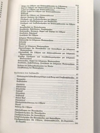 "Uniformen der Deutschen Wehrmacht einschließlich Ausrüstung und Seitenwaffen" ca. 200 Seiten, über DIN A5, gebraucht