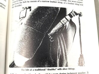 "Uniforms und Traditions of the German Army 1933-+1945, Vol. 2" DIN A5, 415 Seiten, gebraucht, englisch