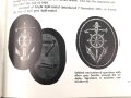 "Uniforms und Traditions of the German Army 1933-+1945, Vol. 2" DIN A5, 415 Seiten, gebraucht, englisch