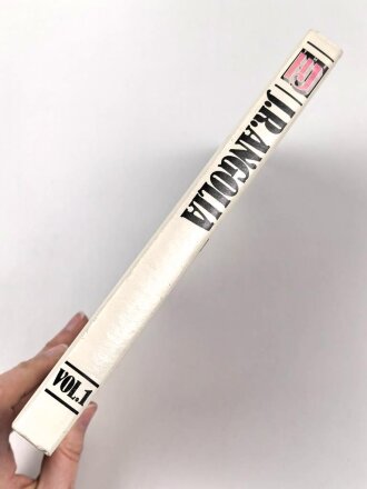 "The HJ - Vol. 1" DIN A5, 304 Seiten, gebraucht, englisch