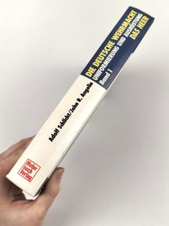 "Die Deutsche Wehrmacht, Uniformierung und Ausrüstung 1933-1945, Band 1 -Das Heer" DIN A5, 598 Seiten, gebraucht
