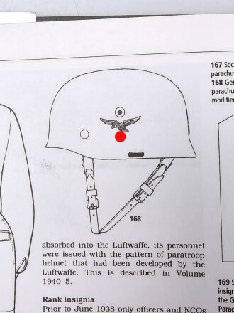 "Uniforms and Insignia of the Luftwaffe Volume 1: 1933-1940" DIN A4, 256 Seiten, gebraucht, englisch