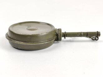 Ölkanne für die Werkzeugtasche MG34/42 der Wehrmacht, überlackiertes Stück