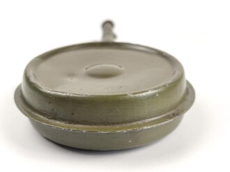 Ölkanne für die Werkzeugtasche MG34/42 der Wehrmacht, überlackiertes Stück