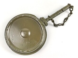 Ölkanne für die Werkzeugtasche MG34/42 der Wehrmacht, überlackiertes Stück
