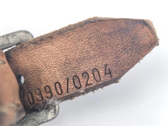 Stahlhelm Kinnriemen Wehrmacht, neuzeitliche Fertigung. Ungereinigt