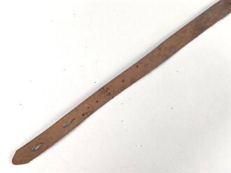 Stahlhelm Kinnriemen Wehrmacht, höchstwahrscheinlich neuzeitliche Fertigung. Ungereinigt