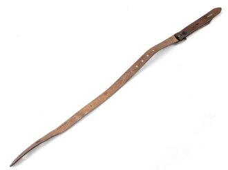 Stahlhelm Kinnriemen Wehrmacht, höchstwahrscheinlich neuzeitliche Fertigung. Ungereinigt