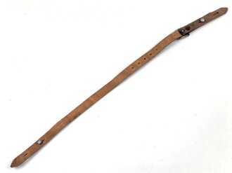 Stahlhelm Kinnriemen Wehrmacht, höchstwahrscheinlich neuzeitliche Fertigung. Ungereinigt