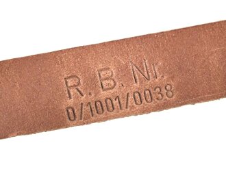 Stahlhelm Kinnriemen Wehrmacht, höchstwahrscheinlich neuzeitliche Fertigung. Ungereinigt