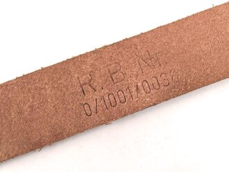 Stahlhelm Kinnriemen Wehrmacht, höchstwahrscheinlich neuzeitliche Fertigung. Ungereinigt