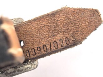 Stahlhelm Kinnriemen Wehrmacht, neuzeitliche Fertigung. Ungereinigt