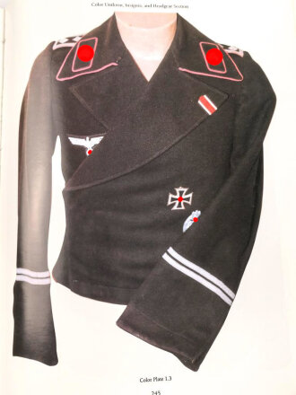 "Field Uniforms of German Army Panzer Forces in Worls War 2" 313 Seiten, DIN A4, gebraucht, englisch