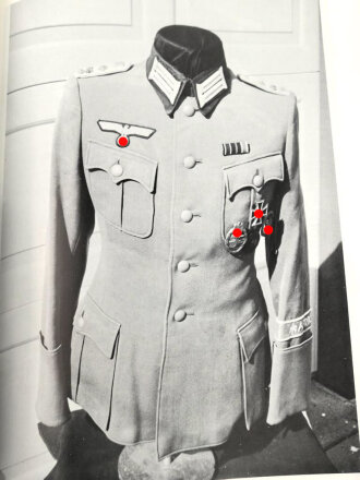 "Field Uniforms of German Army Panzer Forces in Worls War 2" 313 Seiten, DIN A4, gebraucht, englisch