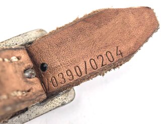 Stahlhelm Kinnriemen Wehrmacht, neuzeitliche Fertigung. Ungereinigt