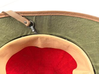 Afrikakorps, Tropenhelm für Angehörige der Luftwaffe. Guter Gesamtzustand, Kopfgrösse 56, Hersteller " SH 1942"