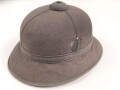 Afrikakorps, Tropenhelm für Angehörige des Heeres. Ursprünglich französischer Helm , als Beutestück in die Wehrmacht übernommen. Guter Gesamtzustand, Kopfgrösse gemessen 58