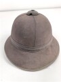 Afrikakorps, Tropenhelm für Angehörige des Heeres. Ursprünglich französischer Helm , als Beutestück in die Wehrmacht übernommen. Guter Gesamtzustand, Kopfgrösse gemessen 58