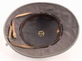 Afrikakorps, Tropenhelm für Angehörige des Heeres. Ursprünglich französischer Helm , als Beutestück in die Wehrmacht übernommen. Guter Gesamtzustand, Kopfgrösse gemessen 58