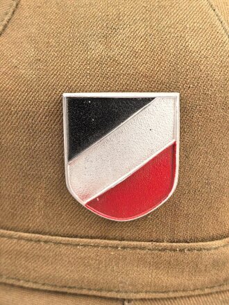 Afrikakorps, Tropenhelm für Angehörige des Heeres. Getragenes Stück, Kopfgrösse 56, Hersteller " Clemes Wagner"