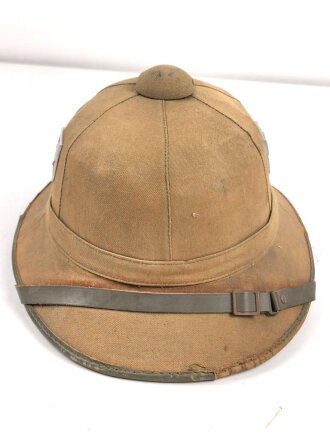 Afrikakorps, Tropenhelm für Angehörige des Heeres. Getragenes Stück, Kopfgrösse 56, Hersteller " Clemes Wagner"