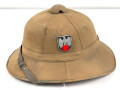 Afrikakorps, Tropenhelm für Angehörige des Heeres. Getragenes Stück, Kopfgrösse 56, Hersteller " Clemes Wagner"