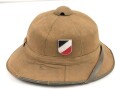 Afrikakorps, Tropenhelm für Angehörige des Heeres. Getragenes Stück, Kopfgrösse 56, Hersteller " Clemes Wagner"