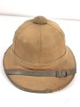 Afrikakorps, Tropenhelm für Angehörige des Heeres. Getragenes Stück, Kopfgrösse 56, Hersteller " Clemes Wagner"