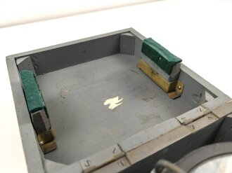 Großbritannien, Royal Air Force, Luftwaffe Kompass Type P 10. Guter Zustand, im originalen Transportkasten. Höchstwahrscheinlich aus der Zeit des 2. Weltkrieg. Ungereinigtes Stück