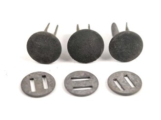 Satz Nieten für Stahlhelm der Wehrmacht. Originallack, ungebraucht, aus altem Lagerbestand