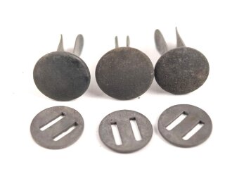 Satz Nieten für Stahlhelm der Wehrmacht. Originallack, ungebraucht, aus altem Lagerbestand