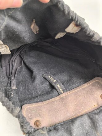 Luftwaffe, Rucksack für Angehörige der Artillerie. Wohl ungetragenes Stück,  Lagerschäden.