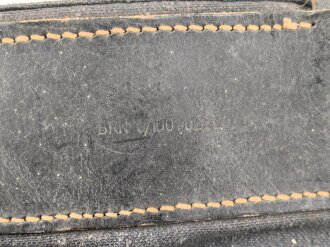 Luftwaffe, Rucksack für Angehörige der Artillerie. Wohl ungetragenes Stück,  Lagerschäden.